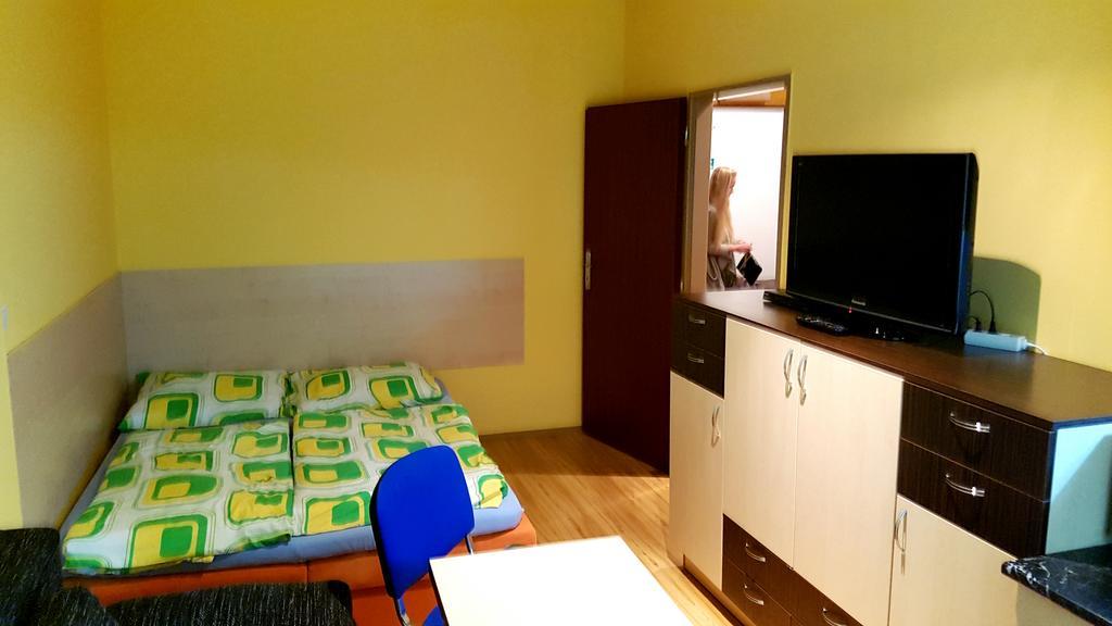 Apartmany Orbit Karlov Mala Moravka Exterior photo